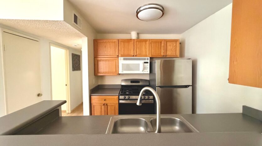 5700 Etiwanda 248 - Los Angeles - California - 2 bed, 1 bath rental property