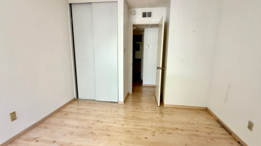 5700 Etiwanda 248 - Los Angeles - California - 2 bed, 1 bath rental property