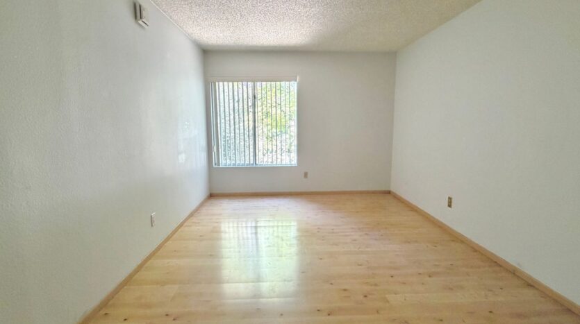 5700 Etiwanda 248 - Los Angeles - California - 2 bed, 1 bath rental property