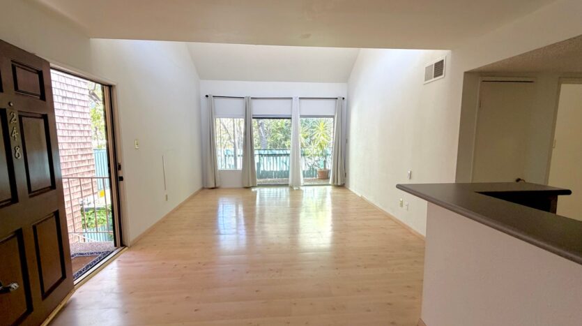 5700 Etiwanda 248 - Los Angeles - California - 2 bed, 1 bath rental property