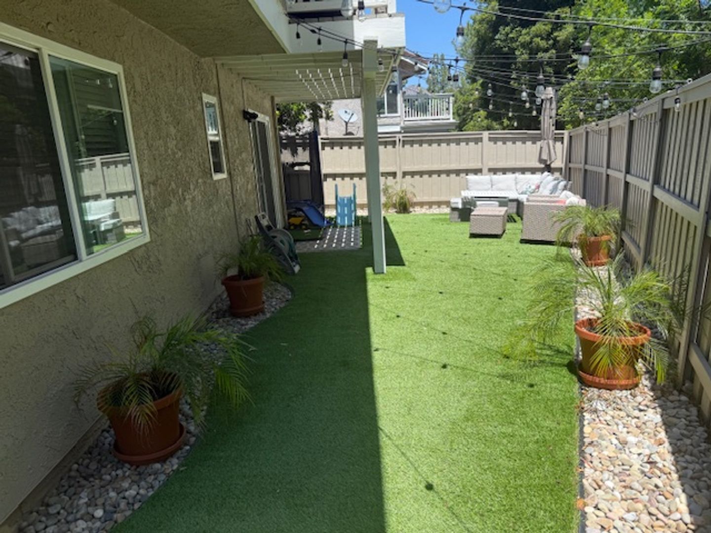 5708 Camelia Ln - Oak Park - California - 4 bed, 3 bath rental property
