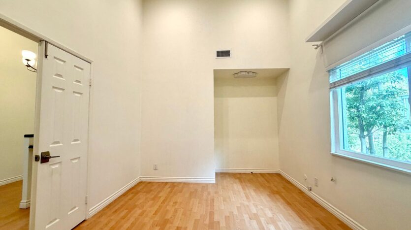 5708 Camelia Ln - Oak Park - California - 4 bed, 3 bath rental property