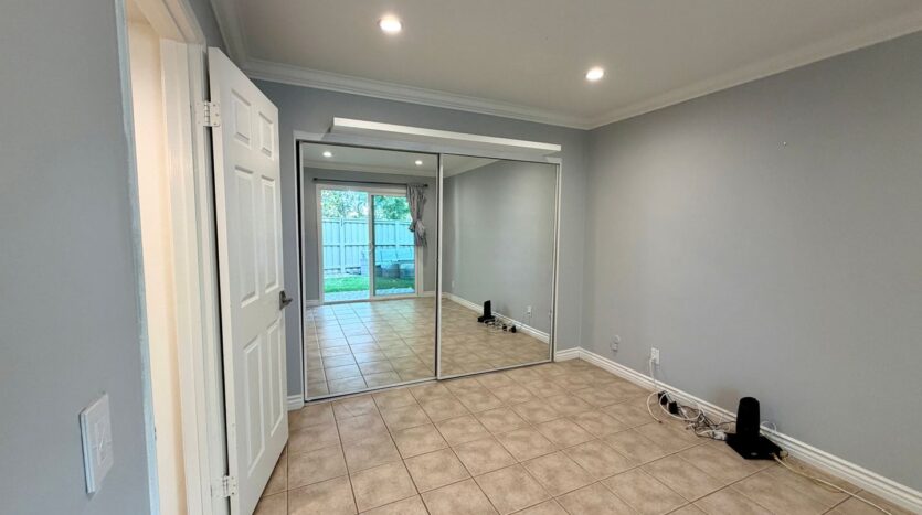 5708 Camelia Ln - Oak Park - California - 4 bed, 3 bath rental property