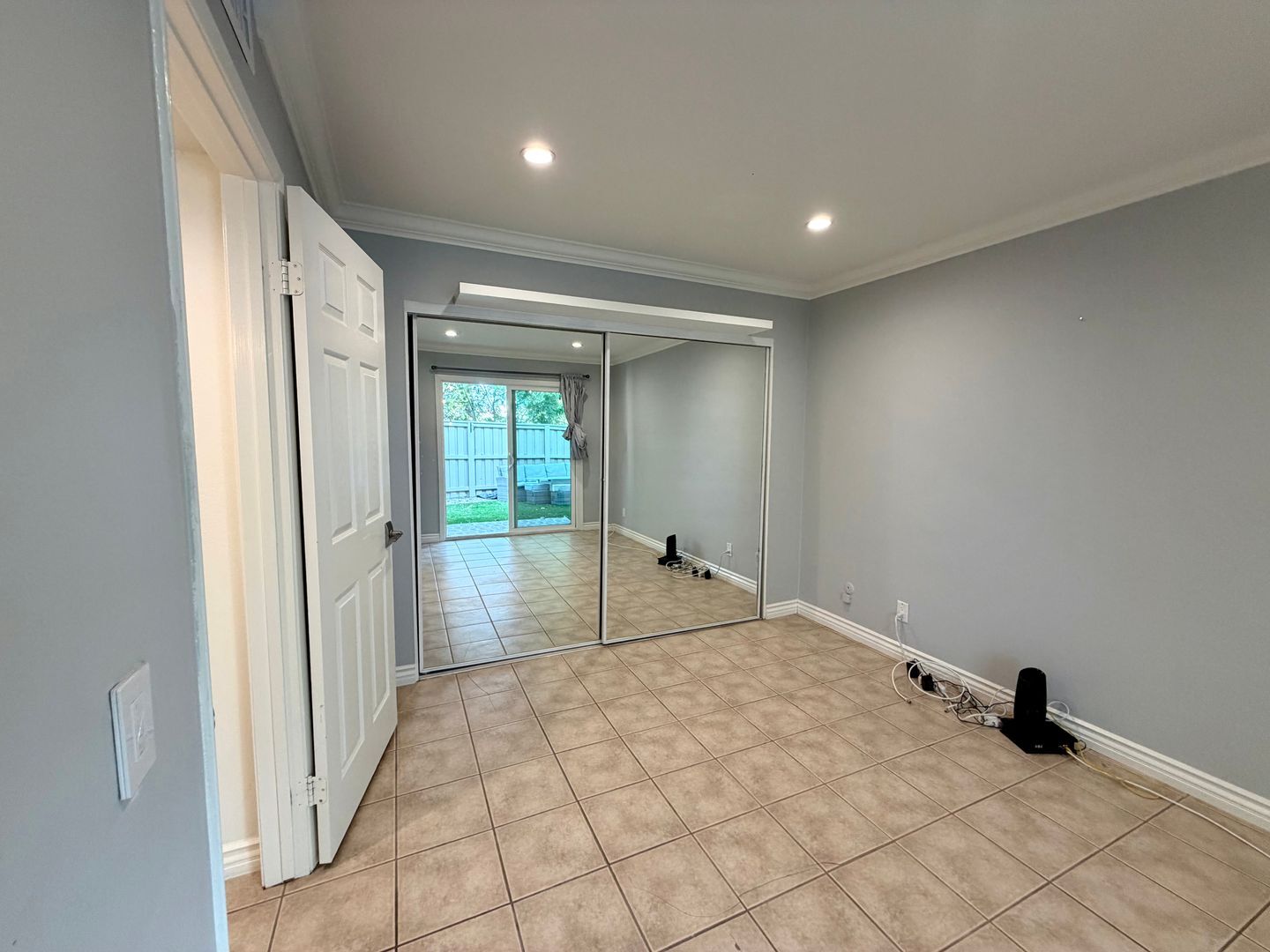 5708 Camelia Ln - Oak Park - California - 4 bed, 3 bath rental property