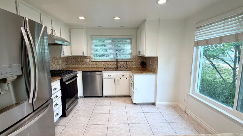 5708 Camelia Ln - Oak Park - California - 4 bed, 3 bath rental property