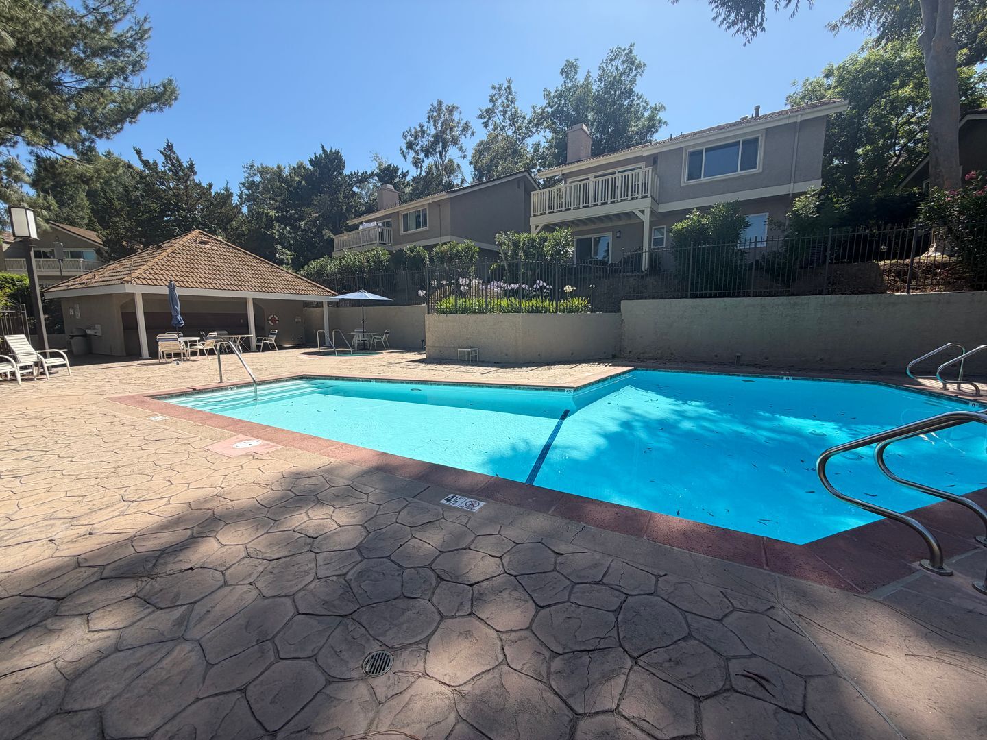 5708 Camelia Ln - Oak Park - California - 4 bed, 3 bath rental property