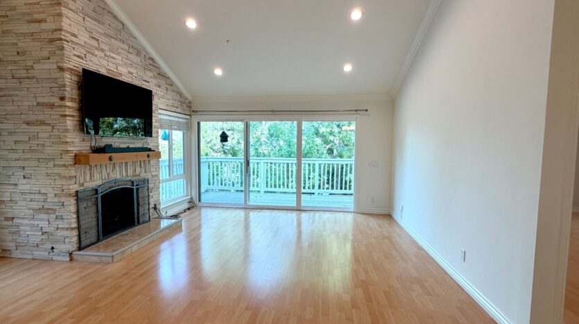 5708 Camelia Ln - Oak Park - California - 4 bed, 3 bath rental property