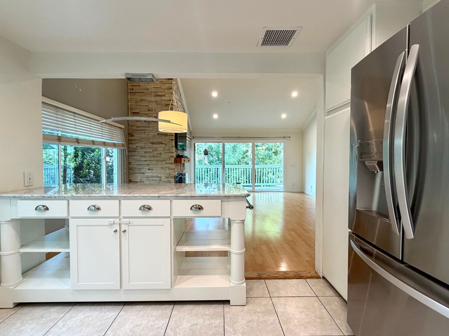 5708 Camelia Ln - Oak Park - California - 4 bed, 3 bath rental property