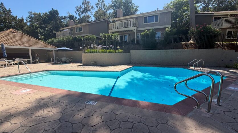 5708 Camelia Ln - Oak Park - California - 4 bed, 3 bath rental property