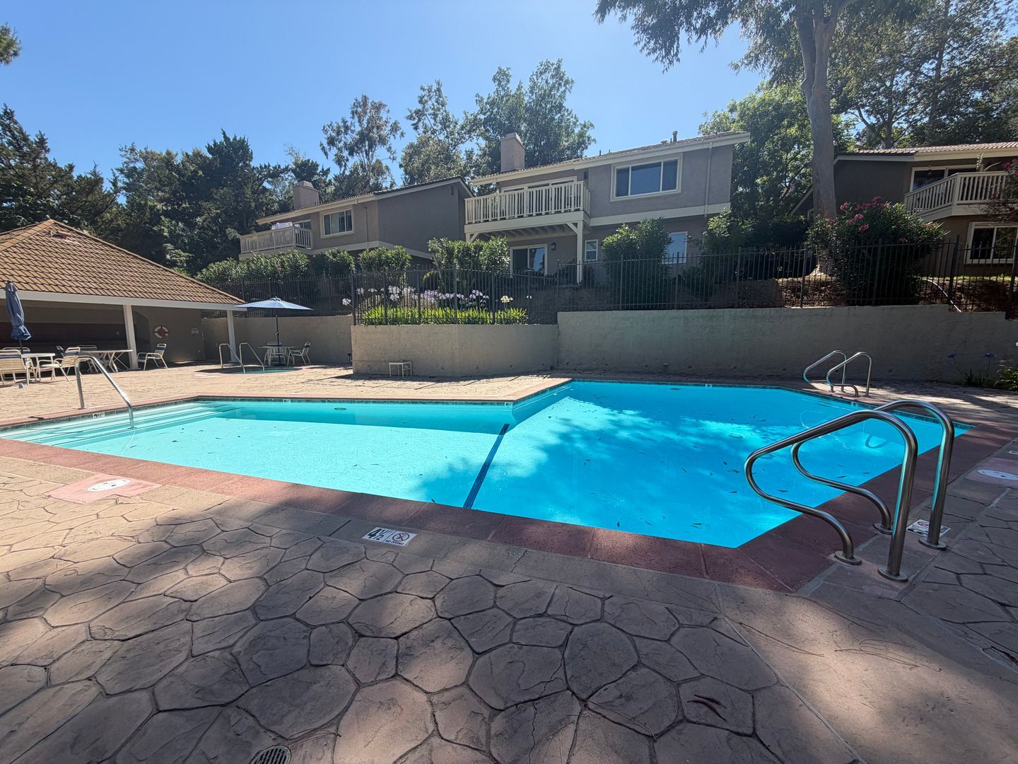 5708 Camelia Ln - Oak Park - California - 4 bed, 3 bath rental property