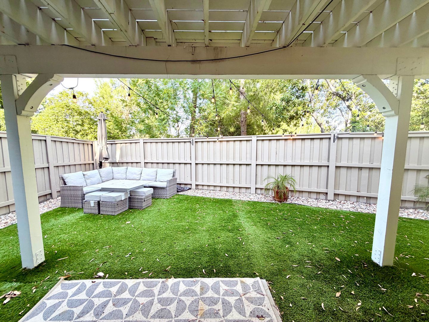 5708 Camelia Ln - Oak Park - California - 4 bed, 3 bath rental property