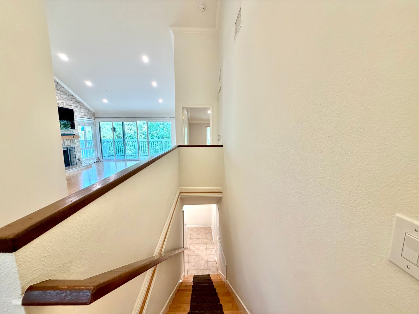 5708 Camelia Ln - Oak Park - California - 4 bed, 3 bath rental property