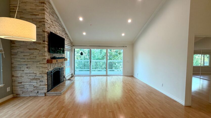 5708 Camelia Ln - Oak Park - California - 4 bed, 3 bath rental property