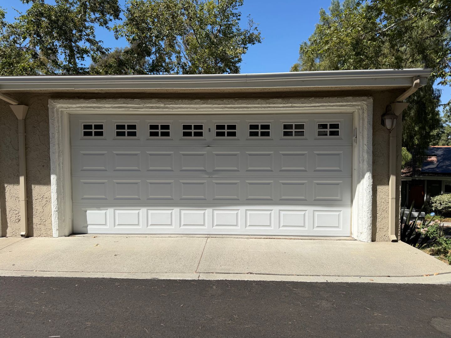 5708 Camelia Ln - Oak Park - California - 4 bed, 3 bath rental property