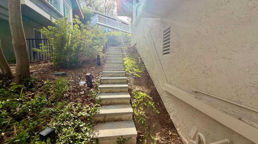 5708 Camelia Ln - Oak Park - California - 4 bed, 3 bath rental property
