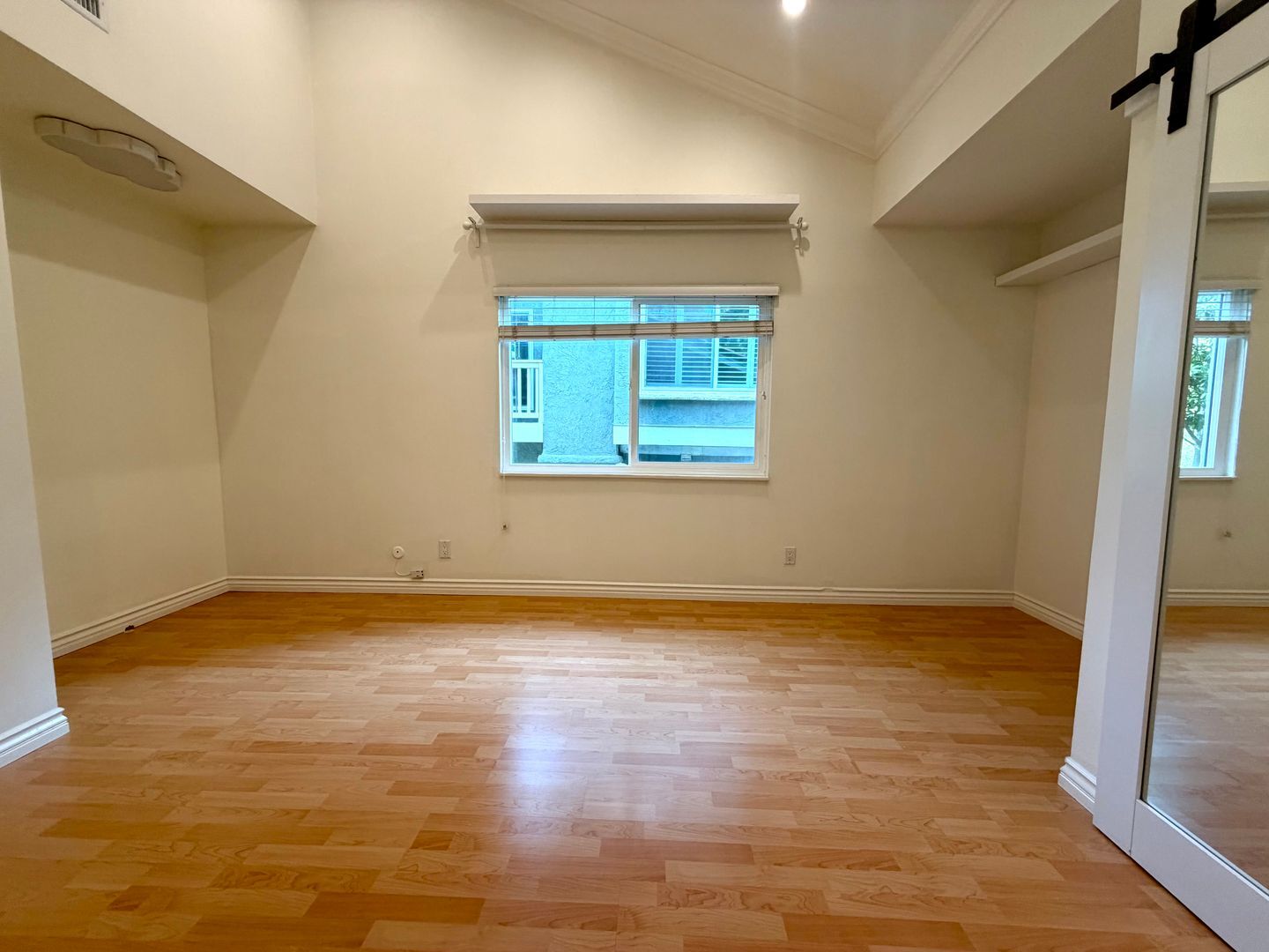 5708 Camelia Ln - Oak Park - California - 4 bed, 3 bath rental property