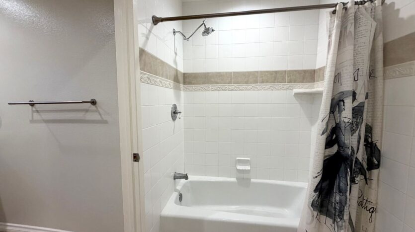 5708 Camelia Ln - Oak Park - California - 4 bed, 3 bath rental property