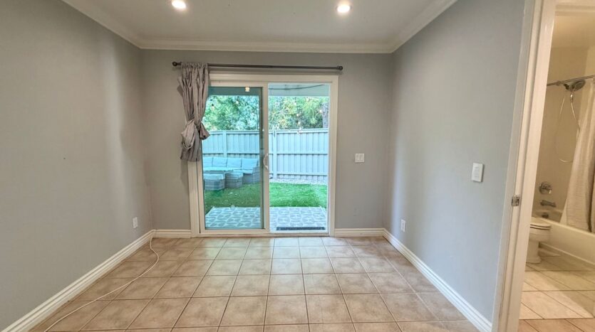 5708 Camelia Ln - Oak Park - California - 4 bed, 3 bath rental property