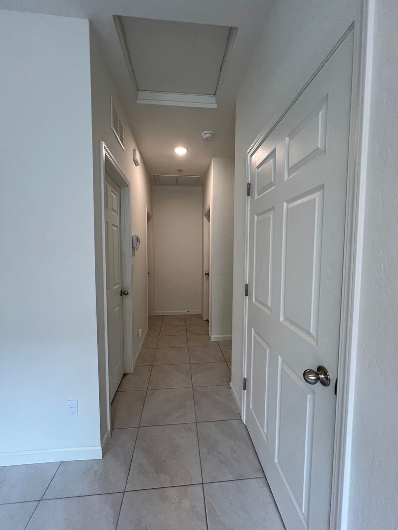 587 Sandtrap Lane - Lemoore - California - 3 bed, 2 bath rental property