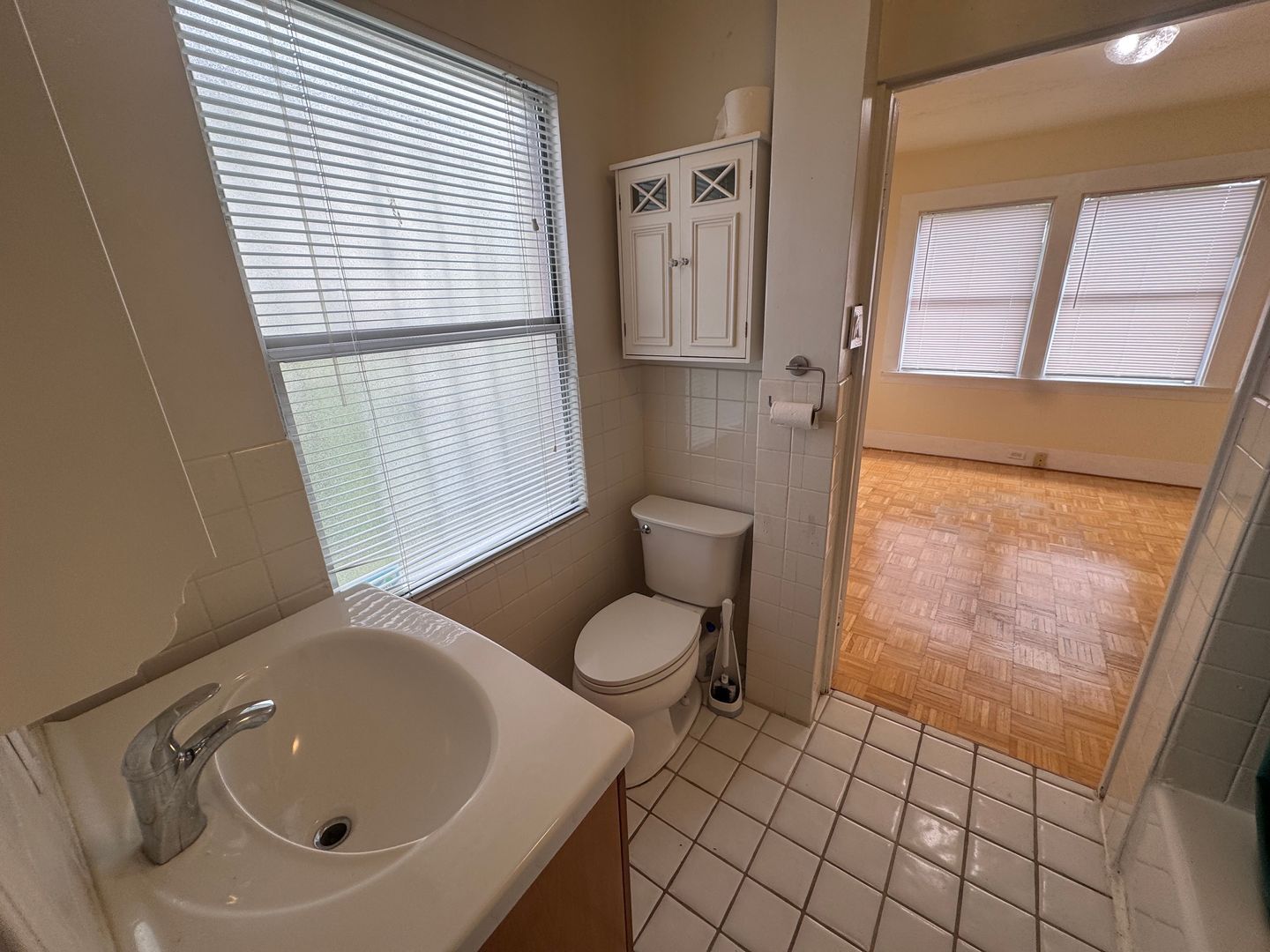5913 Vallejo Street - Emeryville - California - 2 bed, 1 bath rental property