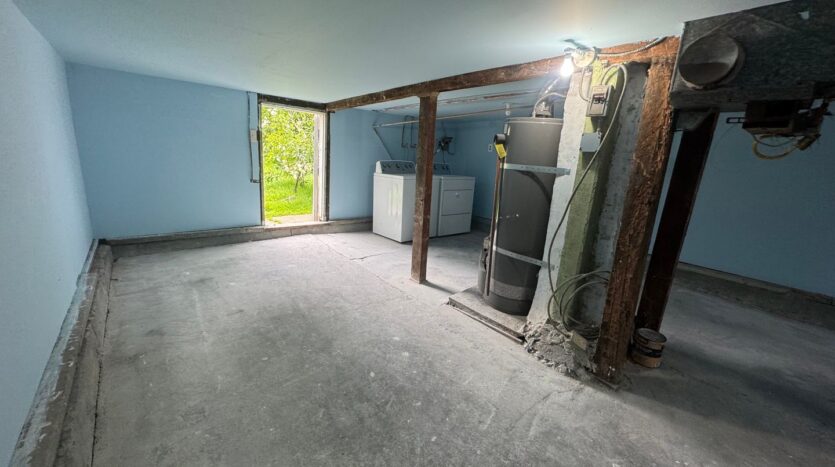 5913 Vallejo Street - Emeryville - California - 2 bed, 1 bath rental property