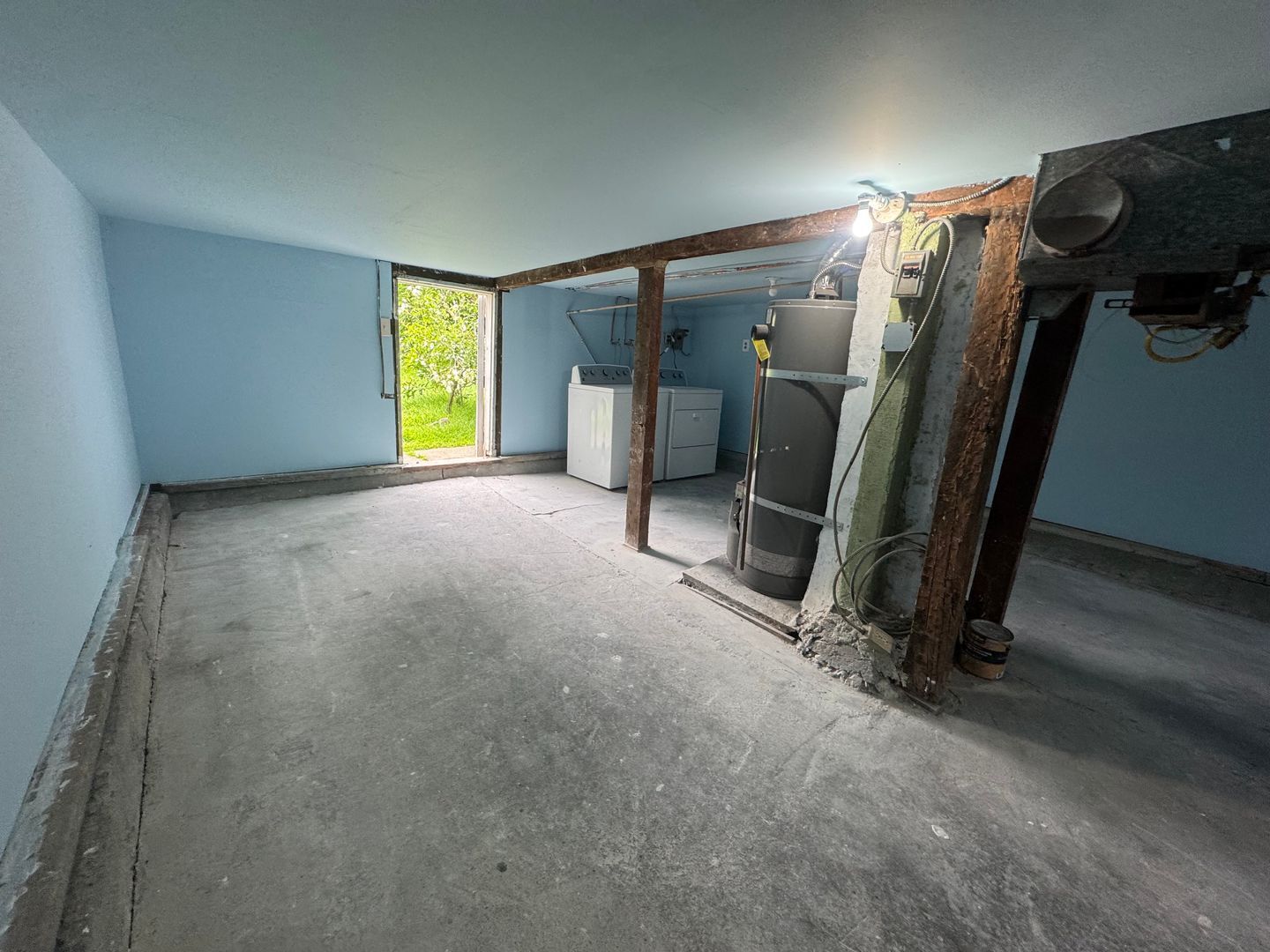 5913 Vallejo Street - Emeryville - California - 2 bed, 1 bath rental property