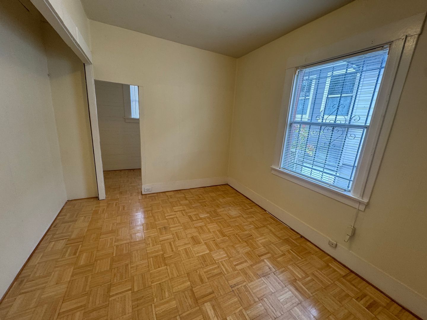 5913 Vallejo Street - Emeryville - California - 2 bed, 1 bath rental property