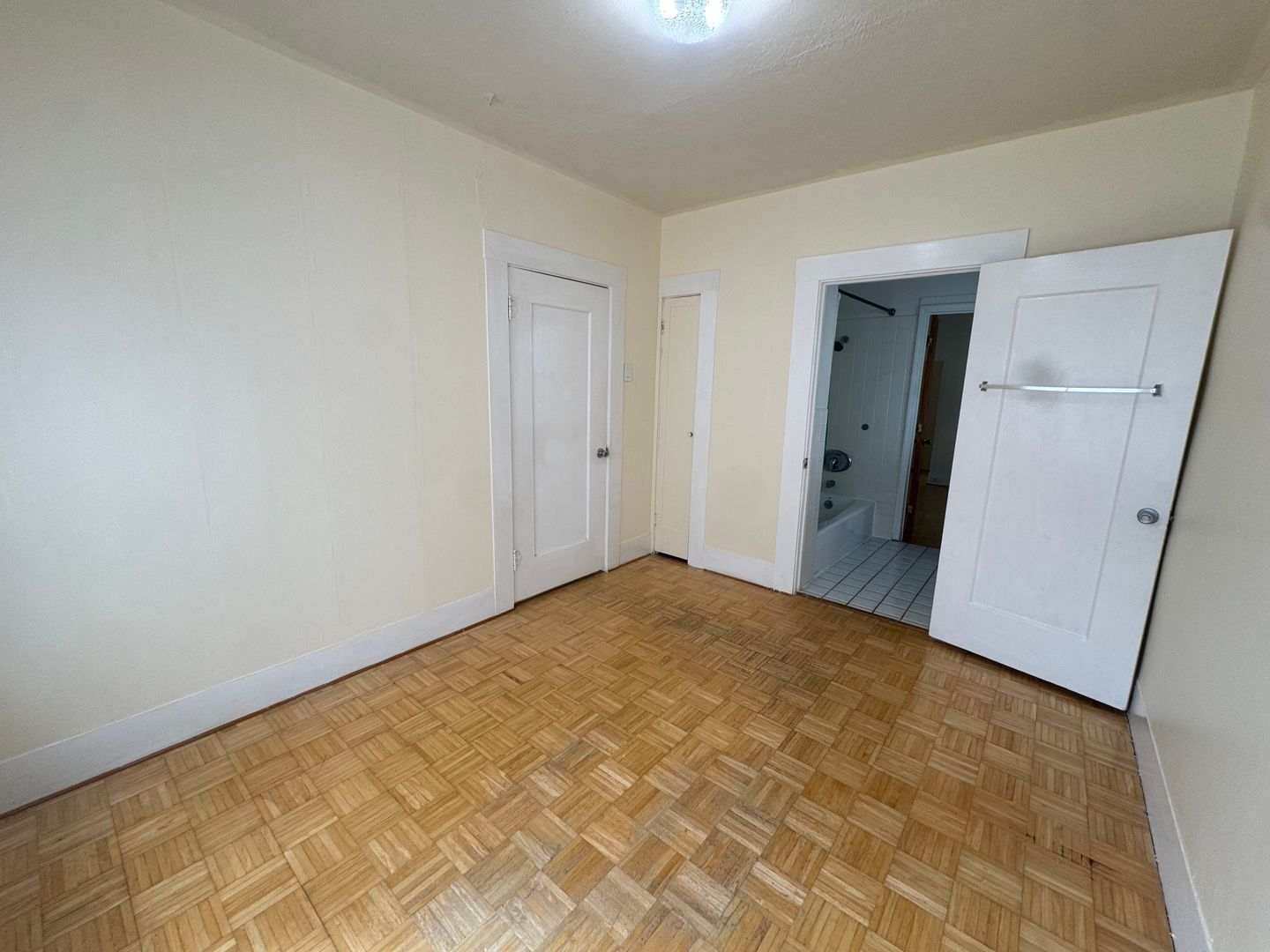 5913 Vallejo Street - Emeryville - California - 2 bed, 1 bath rental property