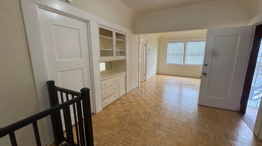 5913 Vallejo Street - Emeryville - California - 2 bed, 1 bath rental property