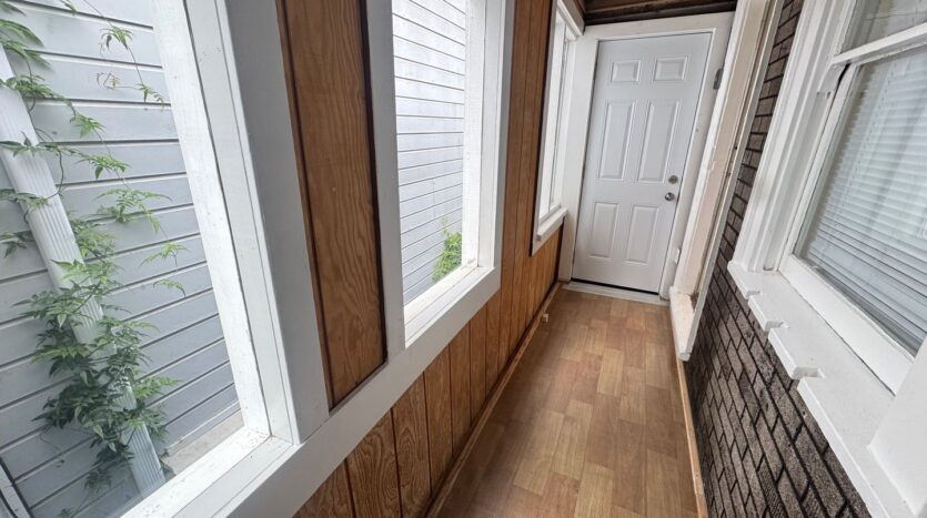 5913 Vallejo Street - Emeryville - California - 2 bed, 1 bath rental property