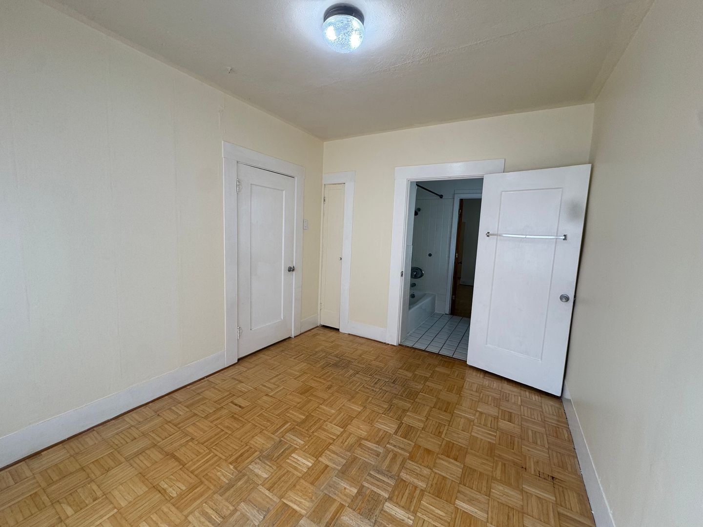 5913 Vallejo Street - Emeryville - California - 2 bed, 1 bath rental property