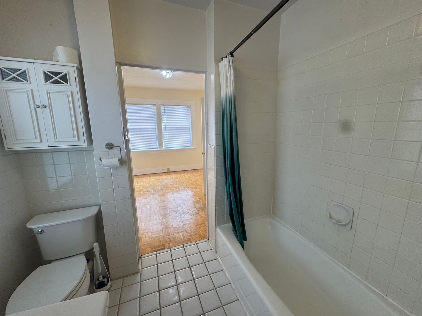 5913 Vallejo Street - Emeryville - California - 2 bed, 1 bath rental property