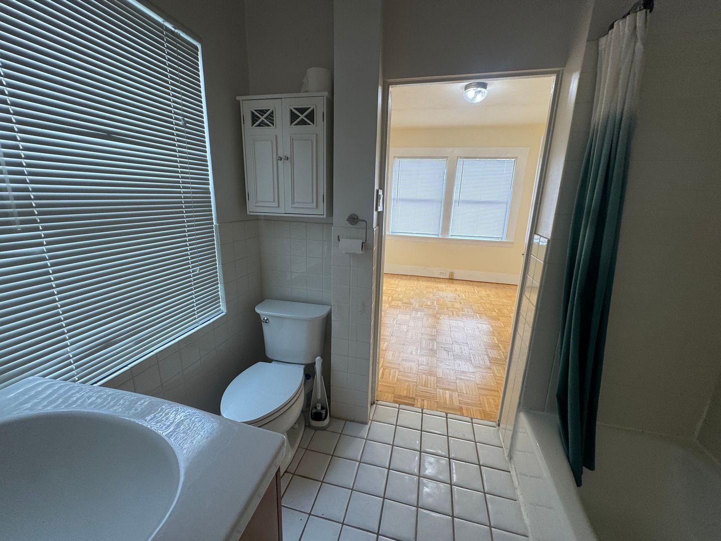 5913 Vallejo Street - Emeryville - California - 2 bed, 1 bath rental property