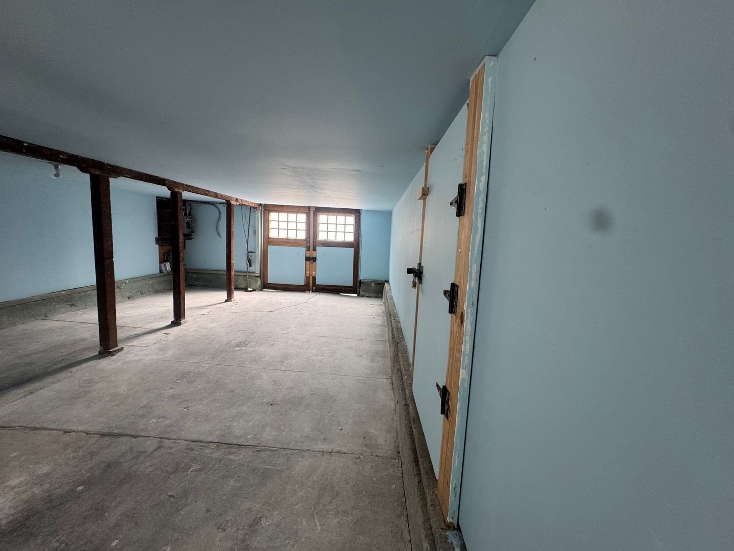 5913 Vallejo Street - Emeryville - California - 2 bed, 1 bath rental property