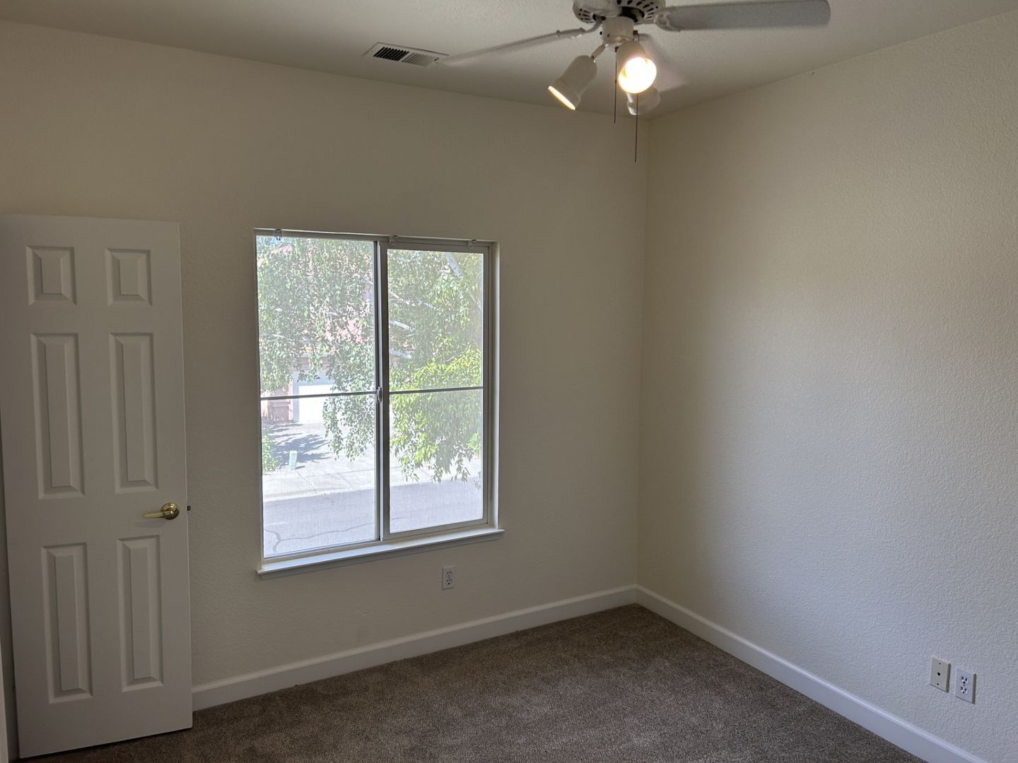 597 Canvasback Court - Vacaville - California - 4 bed, 2.5 bath rental property