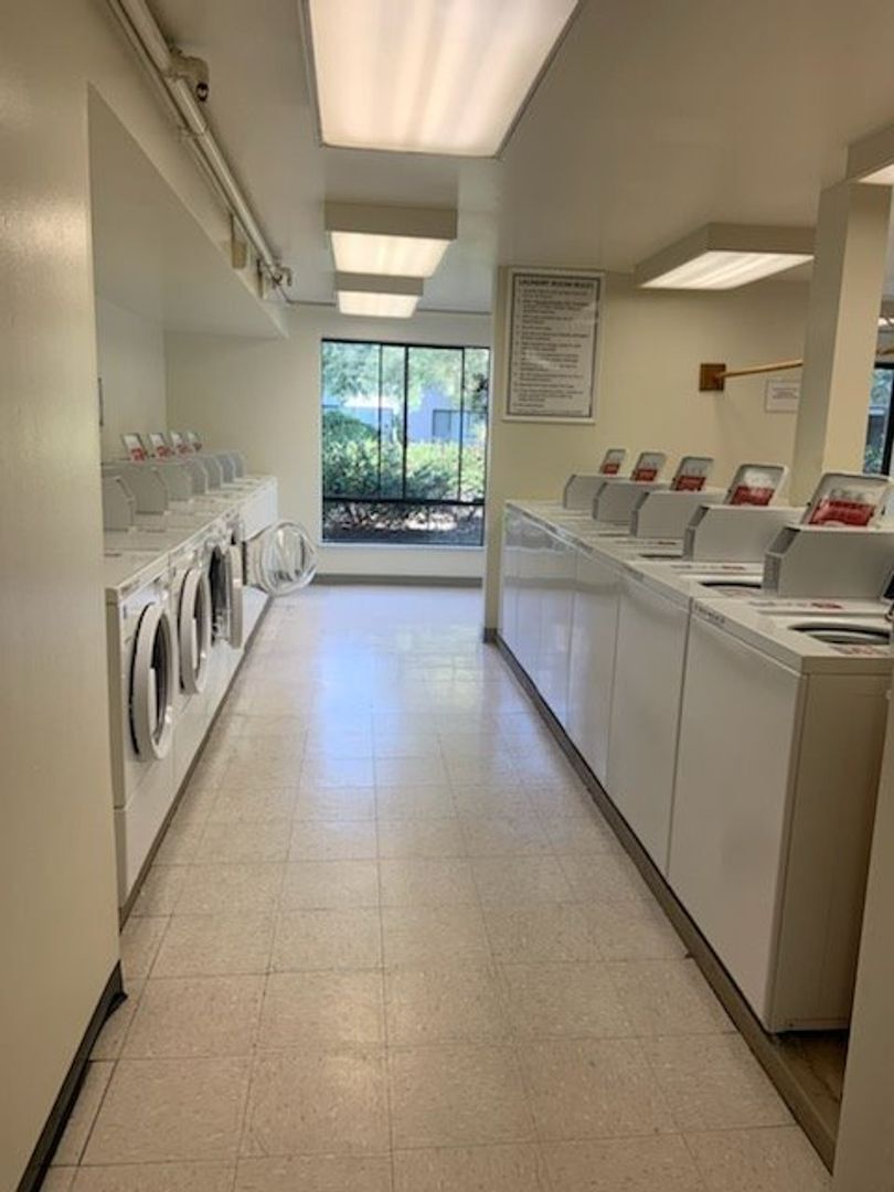 6 Commodore Drive UNIT 348 - Emeryville - California - 2 bed, 1.5 bath rental property