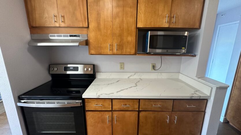 6 Commodore Drive UNIT 348 - Emeryville - California - 2 bed, 1.5 bath rental property