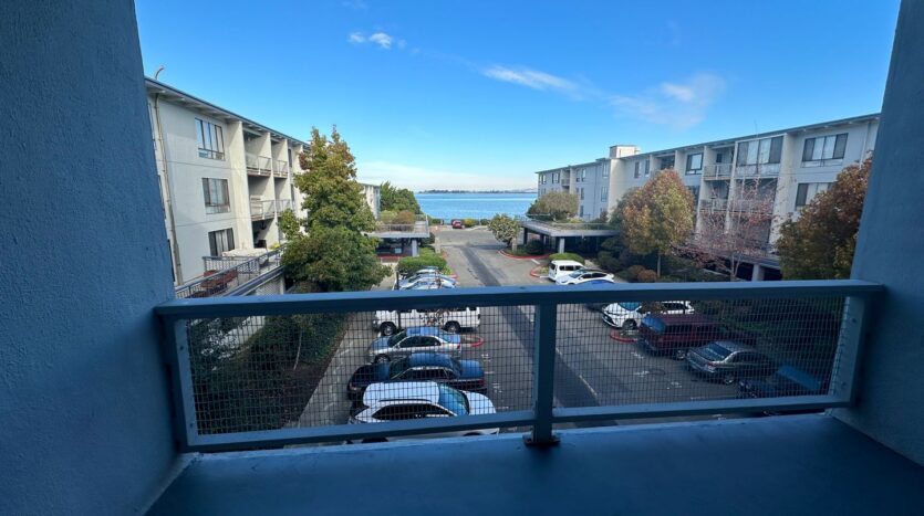6 Commodore Drive UNIT 348 - Emeryville - California - 2 bed, 1.5 bath rental property