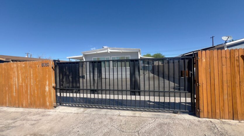 6060 Yellowstone Ave - Las Vegas - Nevada - 3 bed, 2 bath rental property