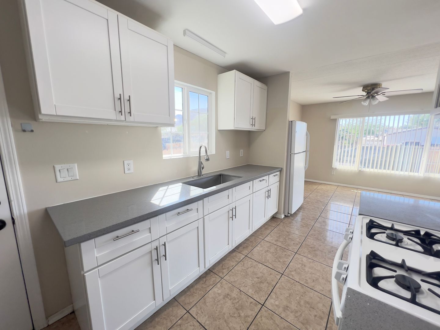 6060 Yellowstone Ave - Las Vegas - Nevada - 3 bed, 2 bath rental property