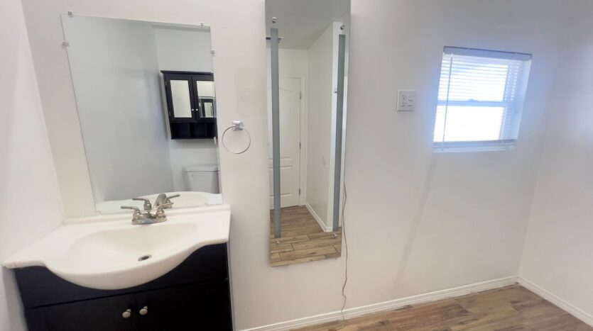 6060 Yellowstone Ave - Las Vegas - Nevada - 3 bed, 2 bath rental property