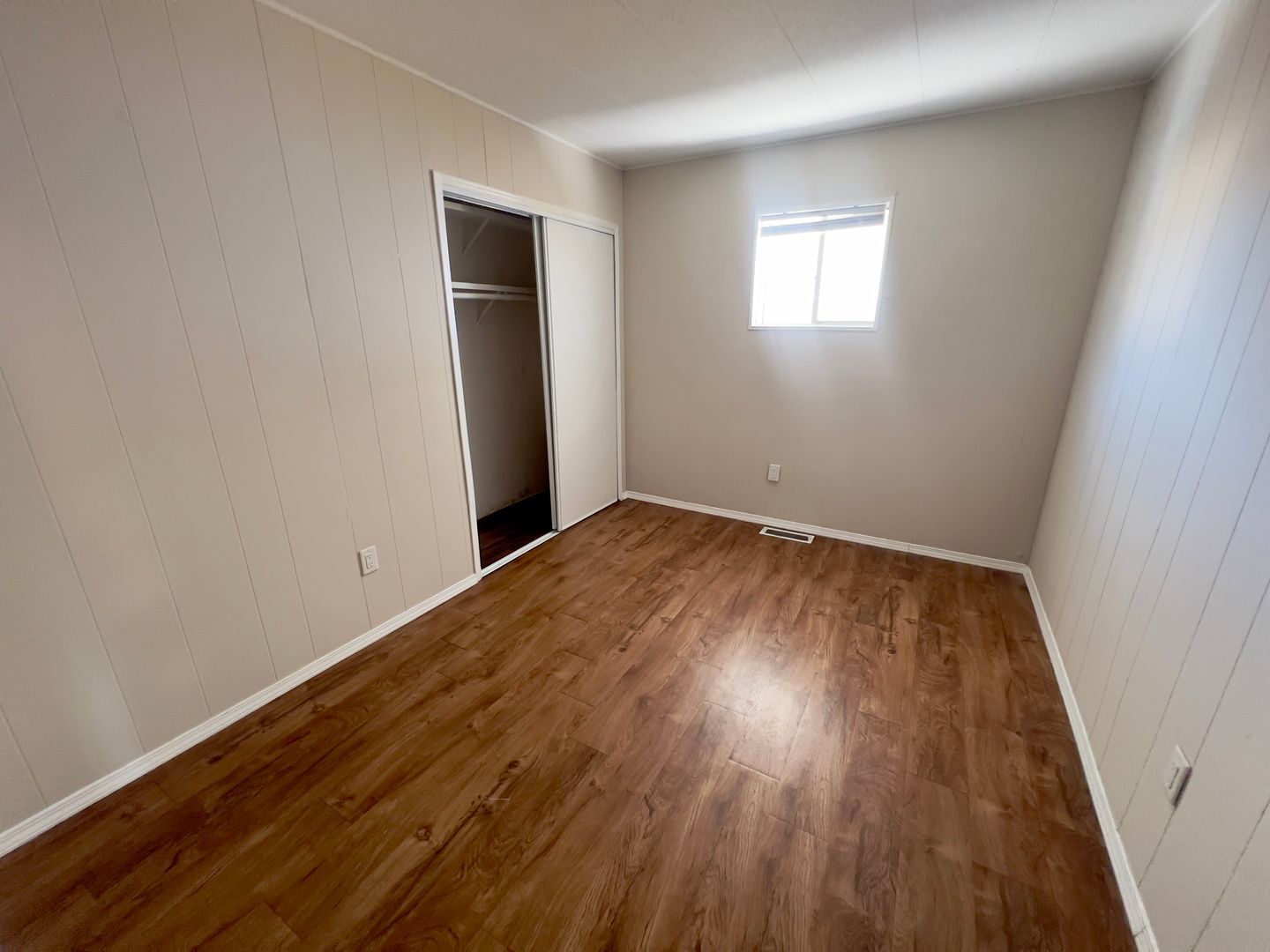 6060 Yellowstone Ave - Las Vegas - Nevada - 3 bed, 2 bath rental property