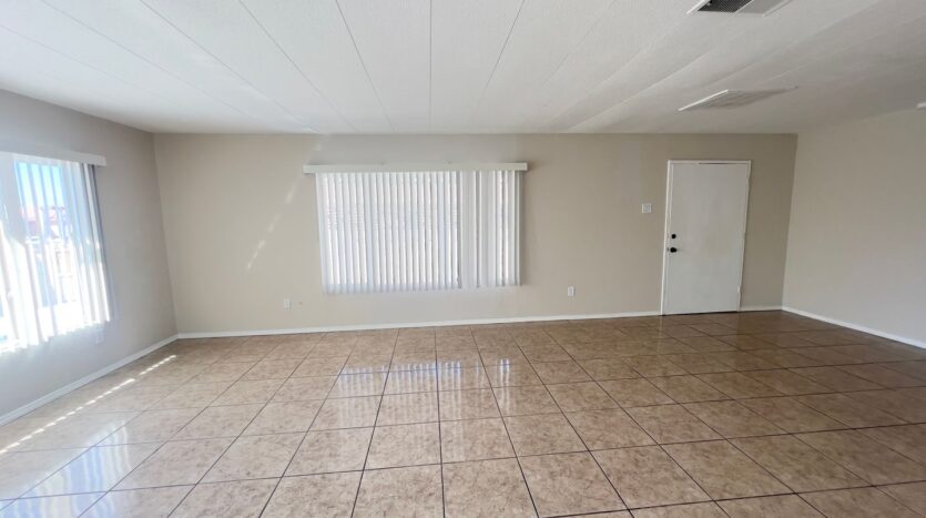 6060 Yellowstone Ave - Las Vegas - Nevada - 3 bed, 2 bath rental property
