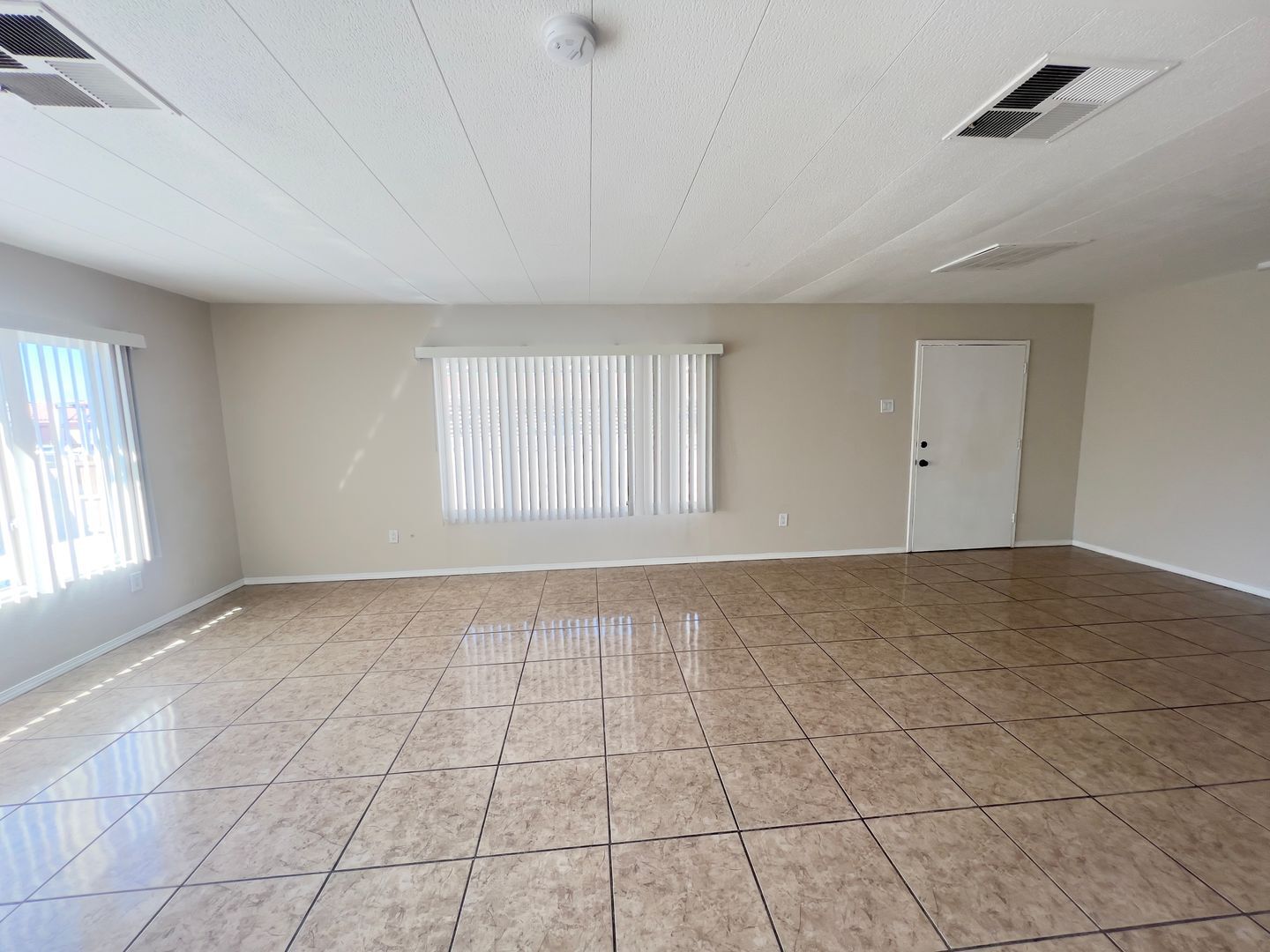 6060 Yellowstone Ave - Las Vegas - Nevada - 3 bed, 2 bath rental property