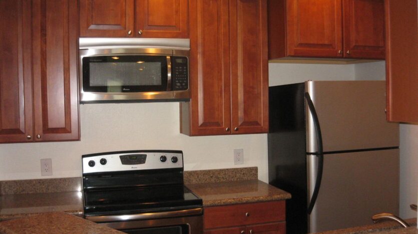 610 The Village Unit 103 - Redondo Beach - California - 1 bed, 1 bath rental property