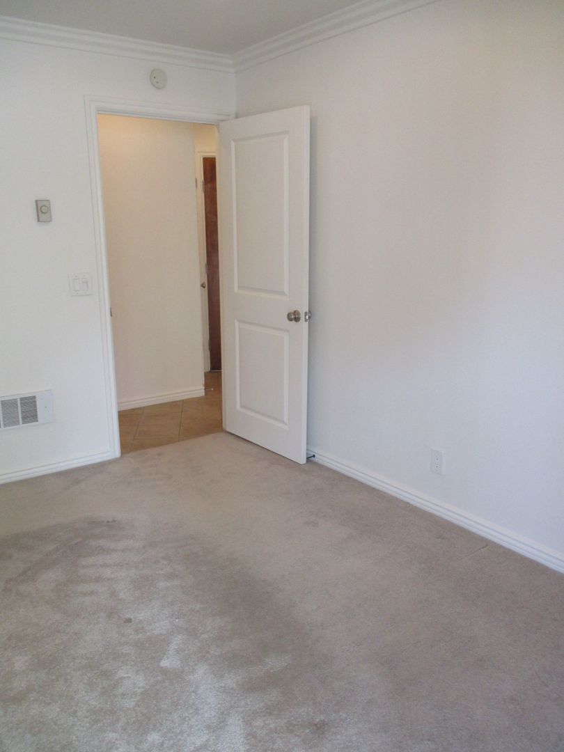 610 The Village Unit 103 - Redondo Beach - California - 1 bed, 1 bath rental property