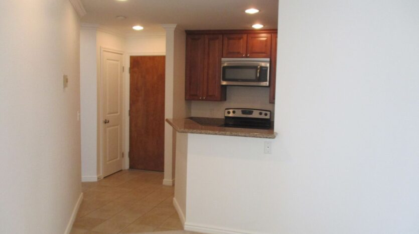 610 The Village Unit 103 - Redondo Beach - California - 1 bed, 1 bath rental property