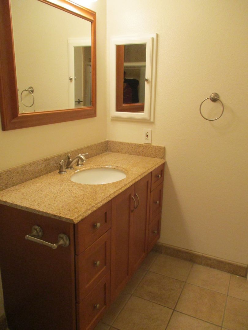 610 The Village Unit 103 - Redondo Beach - California - 1 bed, 1 bath rental property