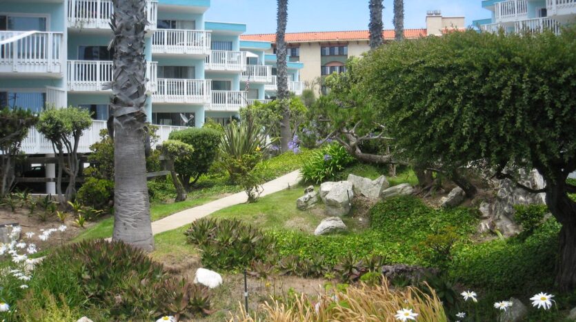 610 The Village Unit 103 - Redondo Beach - California - 1 bed, 1 bath rental property