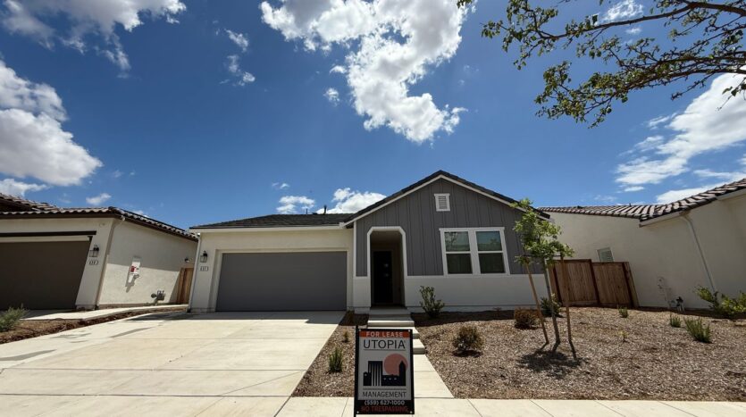 632 Rock Crest Ave. - Madera - California - 3 bed, 2 bath rental property